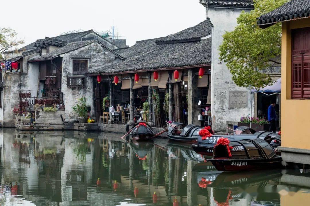 小蓝球向上跳